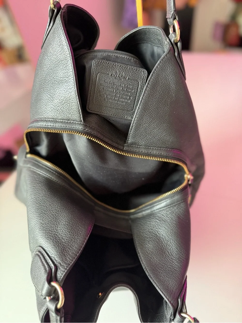 Coach Black Pebbled Leather Hobo Tote Shoulder Bag Gold Turnlock purse